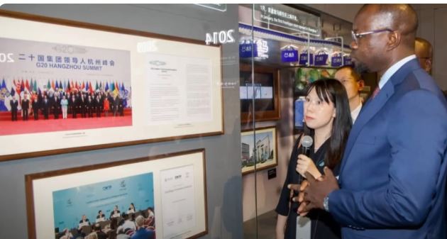 Le « New Deal Technologique » du Sénégal : L’accord Alibaba Cloud et l’ambition d’un hub numérique régional